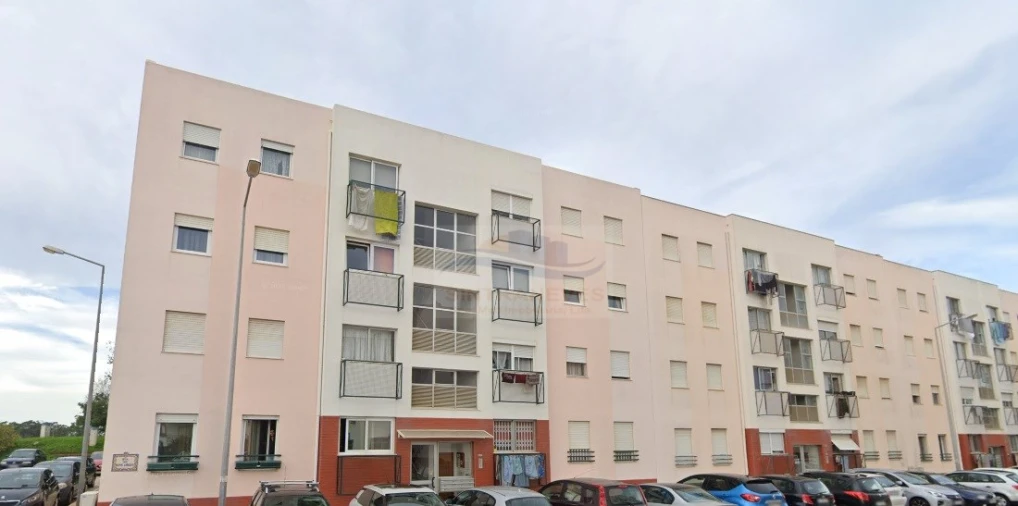 Apartamento T2 para Venda em São Domingos de Rana Foto 2