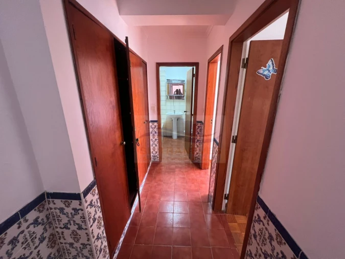 Apartamento T2 para Venda em São Domingos de Rana Foto 4