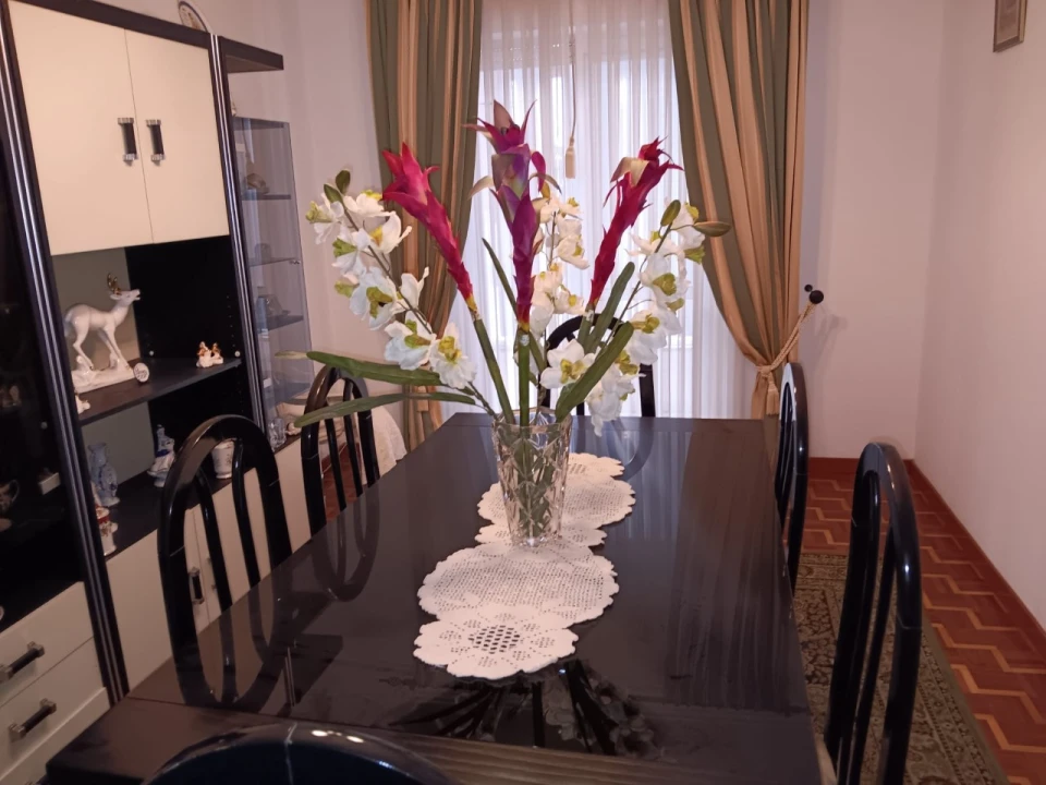 Apartamento T2 para Venda em Agualva e Mira-Sintra Foto 4