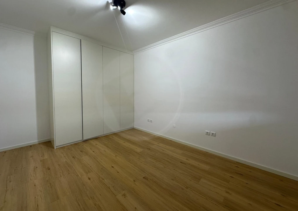 Apartamento T3 para Arrendamento em Aver-O-Mar, Amorim e Terroso Foto 12