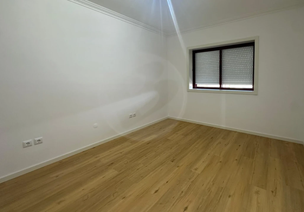 Apartamento T3 para Arrendamento em Aver-O-Mar, Amorim e Terroso Foto 23