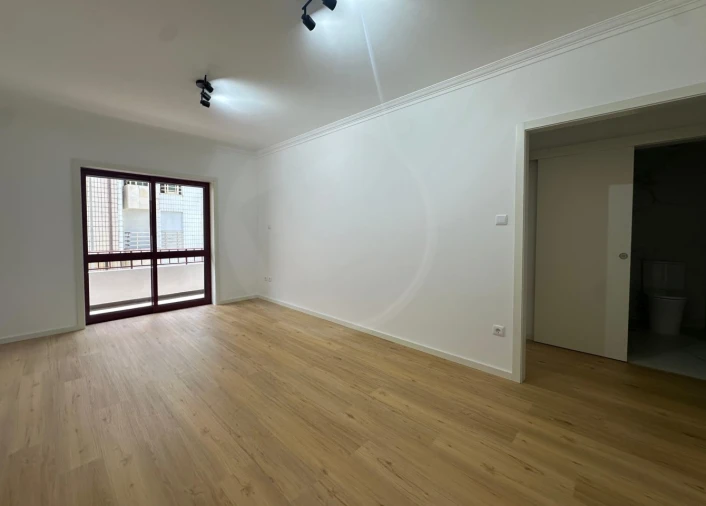 Apartamento T3 para Arrendamento em Aver-O-Mar, Amorim e Terroso Foto 2