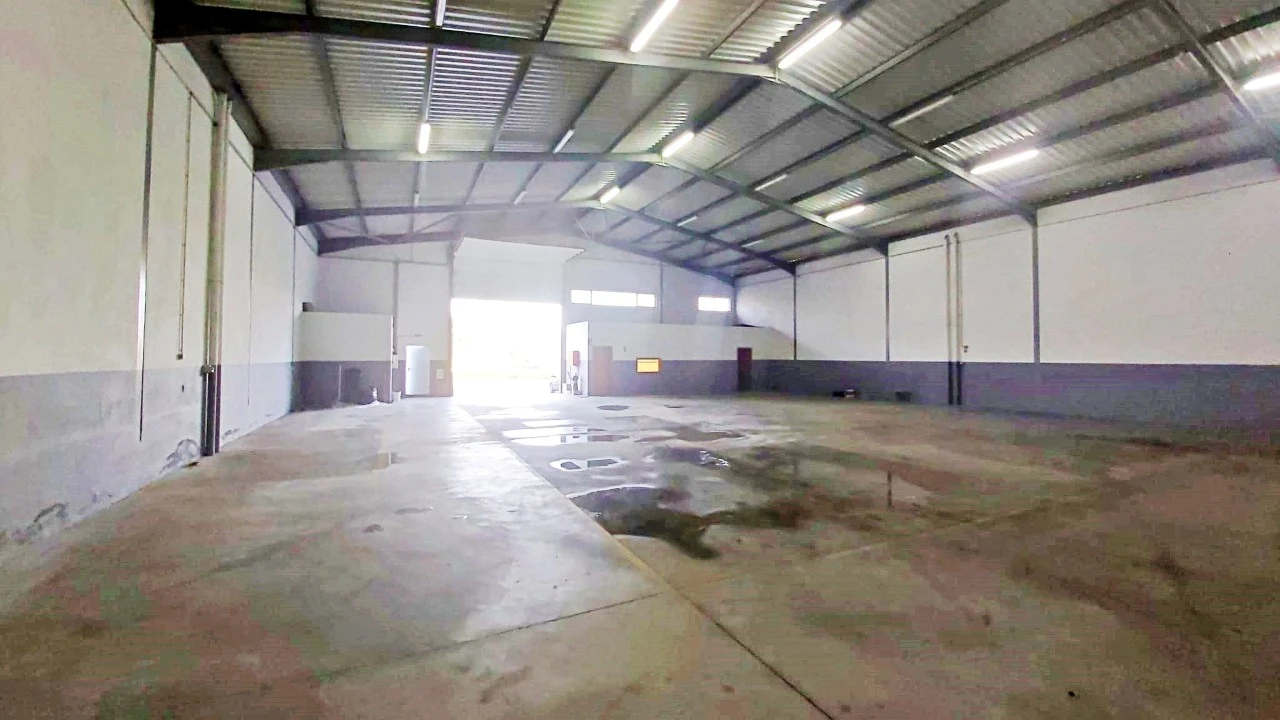 Armazém para Arrendamento em Castêlo da Maia Foto 10