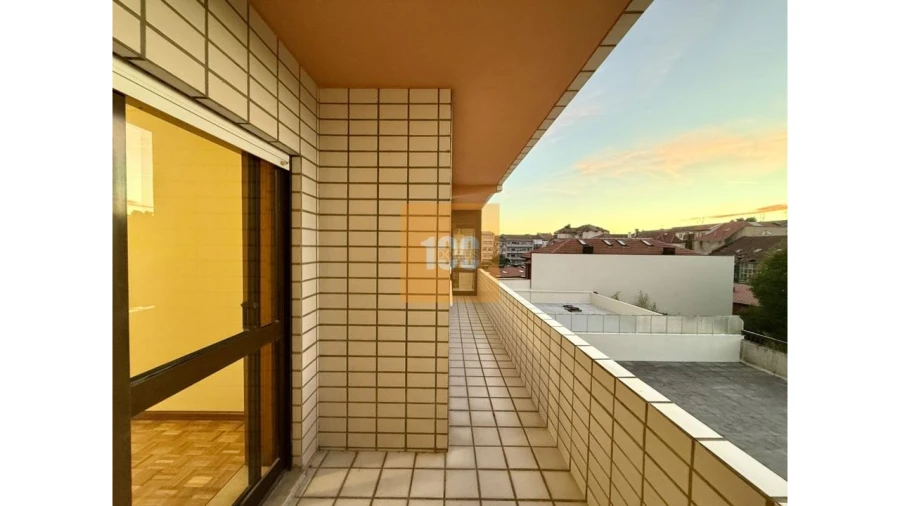 Apartamento T2 para Arrendamento em Bonfim Foto 18