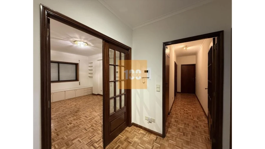 Apartamento T2 para Arrendamento em Bonfim Foto 24