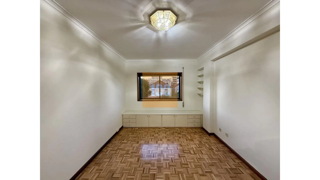 Apartamento T2 para Arrendamento em Bonfim Foto 4
