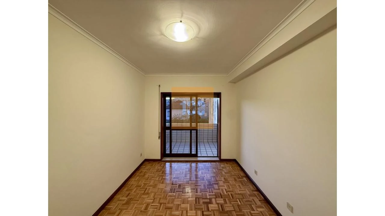 Apartamento T2 para Arrendamento em Bonfim Foto 15