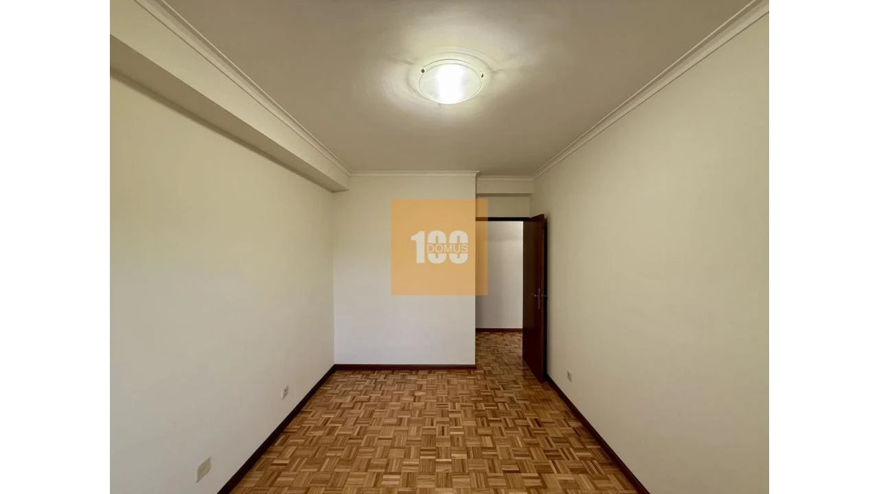 Apartamento T2 para Arrendamento em Bonfim Foto 16