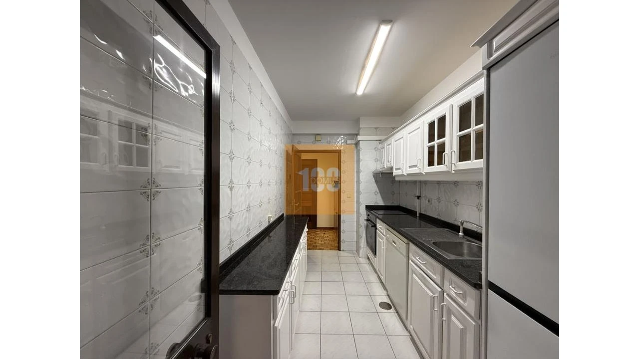 Apartamento T2 para Arrendamento em Bonfim Foto 21