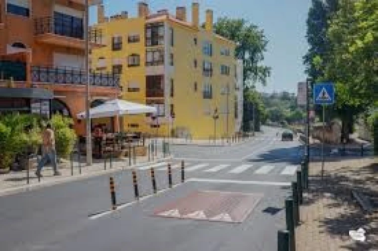 Loja para Venda em Carcavelos e Parede Foto 5