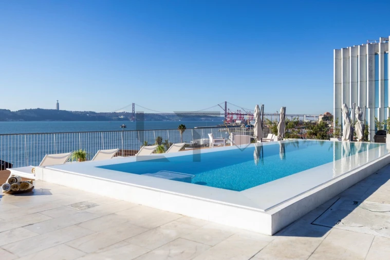 Apartamento T7 para Venda em Misericórdia Foto 13