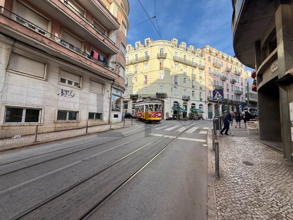 Loja para Arrendamento em Arroios Foto 14