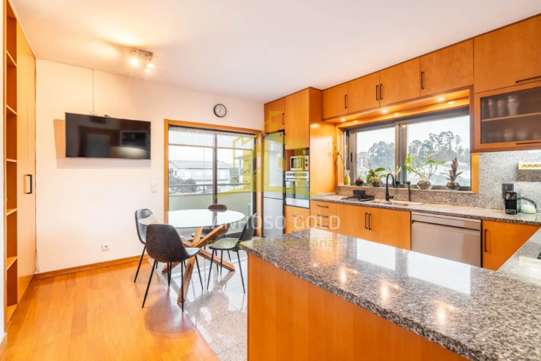 Moradia T3 para Venda em Loureira Foto 3