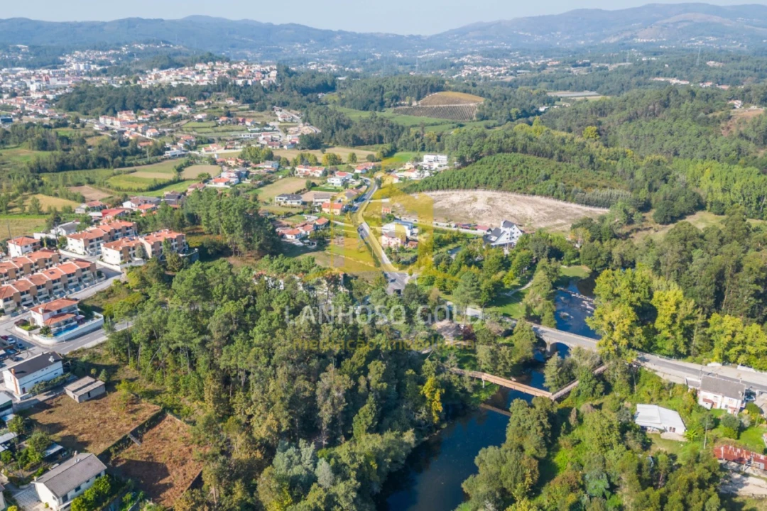 Moradia T3 para Venda em Loureira Foto 24