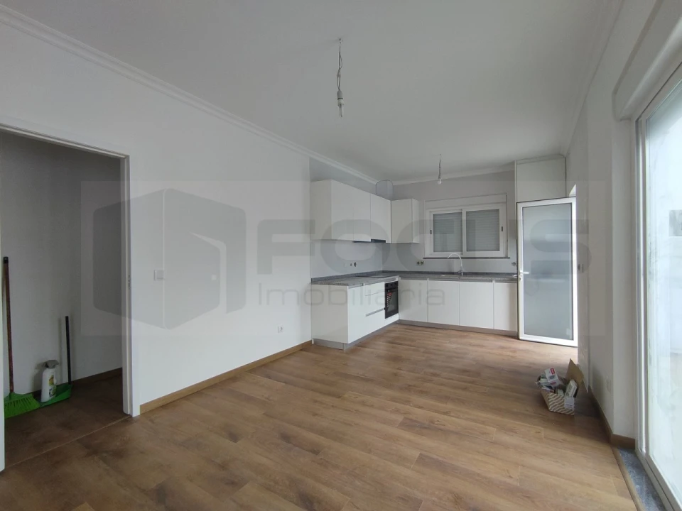 Moradia T2 para Arrendamento em Esgueira Foto 2