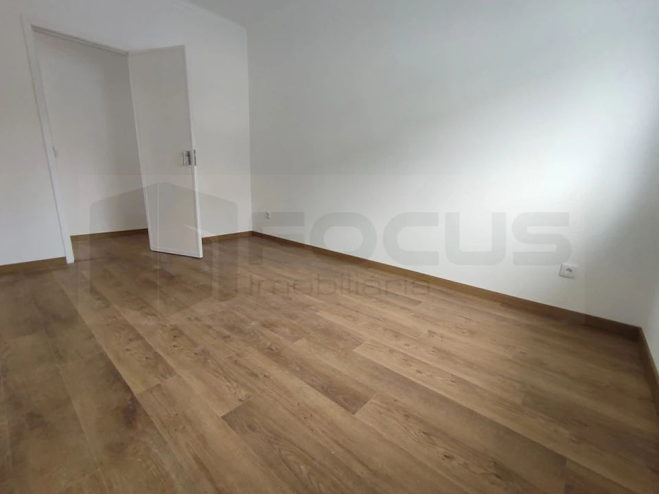 Moradia T2 para Arrendamento em Esgueira Foto 8