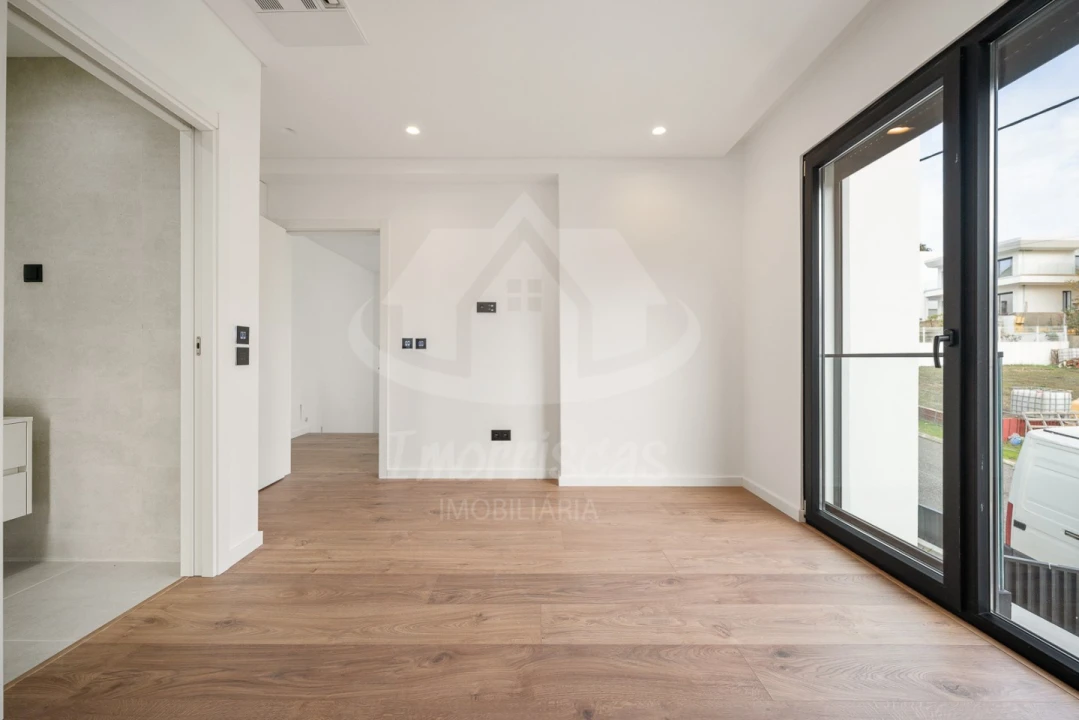 Moradia T4 para Venda em Santa Iria de Azoia, São João da Talha e Bobadela Foto 21