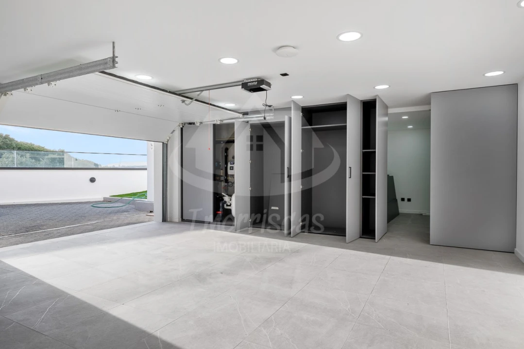 Moradia T4 para Venda em Santa Iria de Azoia, São João da Talha e Bobadela Foto 48