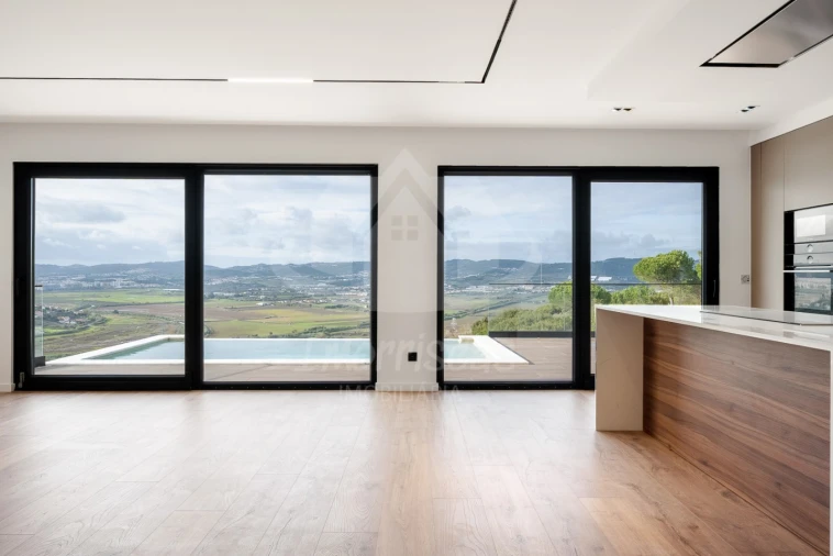 Moradia T4 para Venda em Santa Iria de Azoia, São João da Talha e Bobadela Foto 7