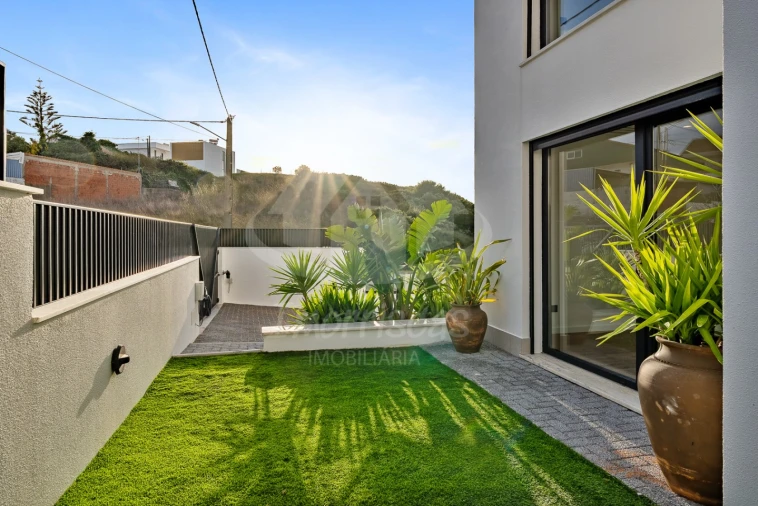 Moradia T4 para Venda em Santa Iria de Azoia, São João da Talha e Bobadela Foto 35