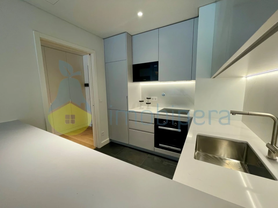 Apartamento T2 para Venda em Quarteira Foto 6