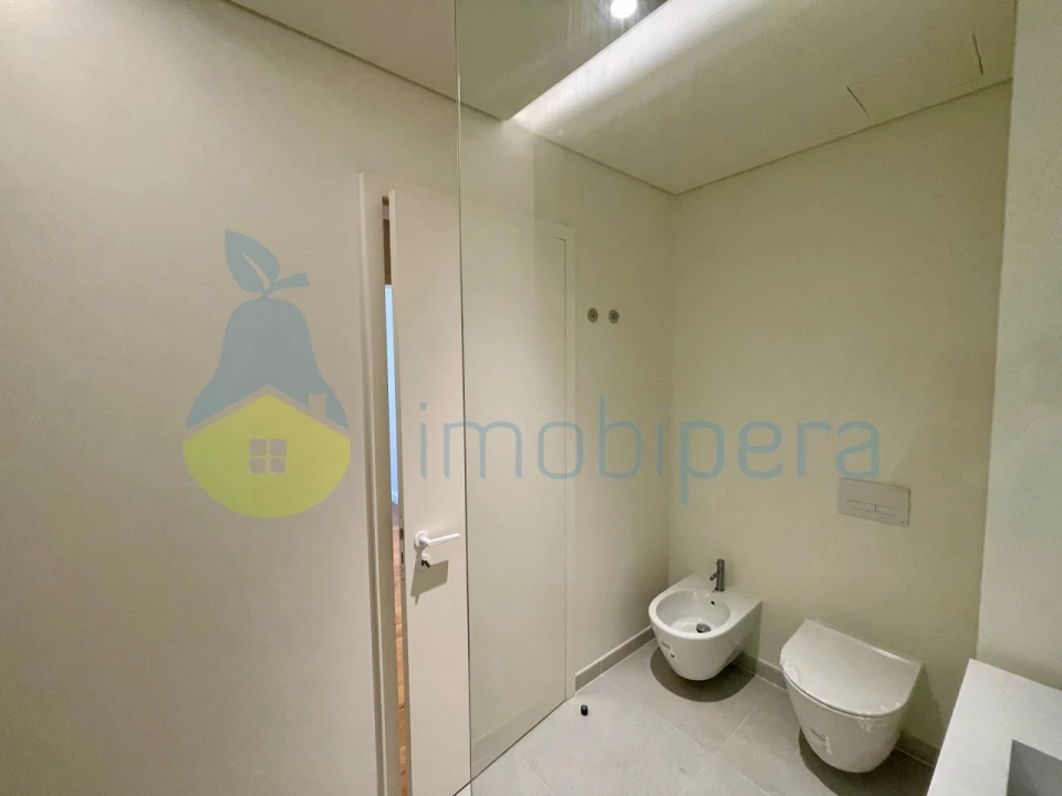 Apartamento T2 para Venda em Quarteira Foto 16