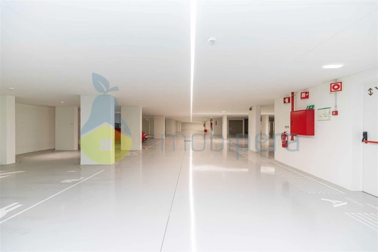 Apartamento T2 para Venda em Quarteira Foto 23