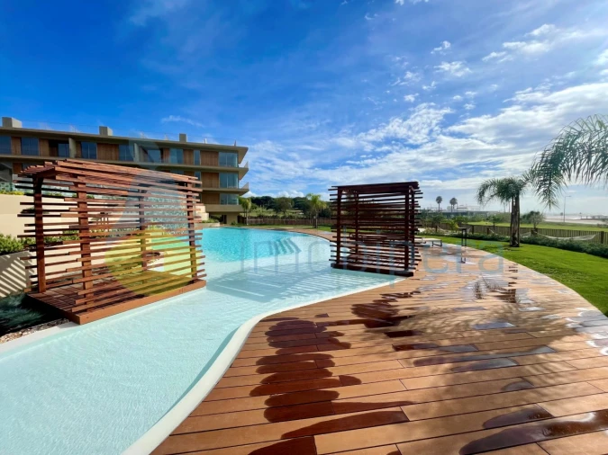 Apartamento T2 para Venda em Quarteira Foto 25