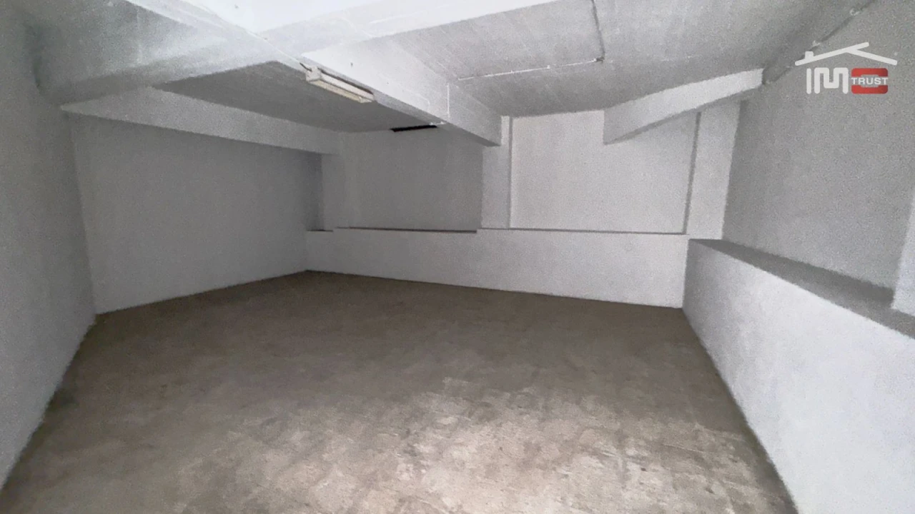 Loja para Arrendamento em Alvalade Foto 33