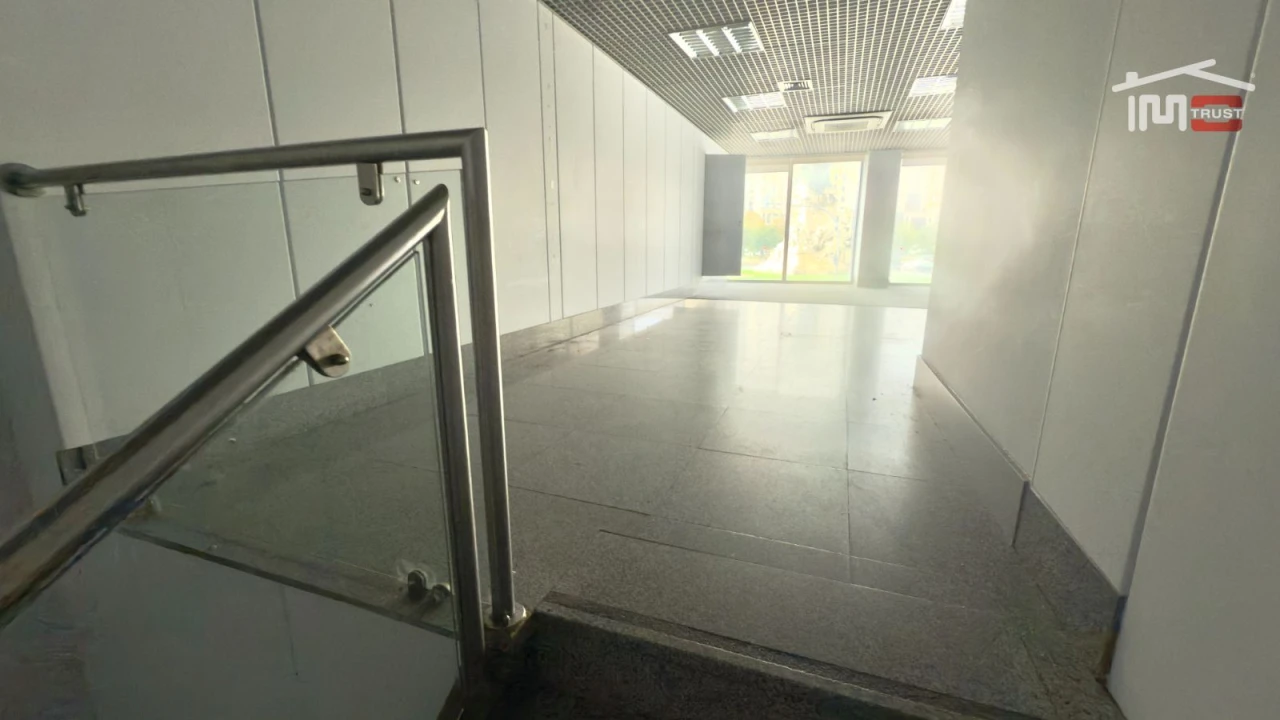 Loja para Arrendamento em Alvalade Foto 20