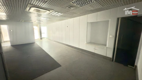 Loja para Arrendamento em Alvalade