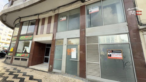 Loja para Arrendamento em Alvalade