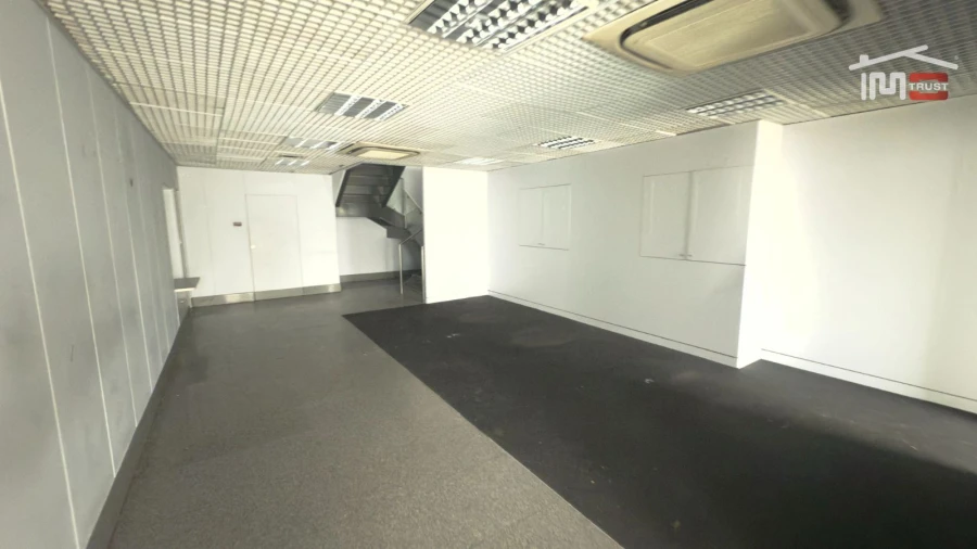 Loja para Arrendamento em Alvalade Foto 10