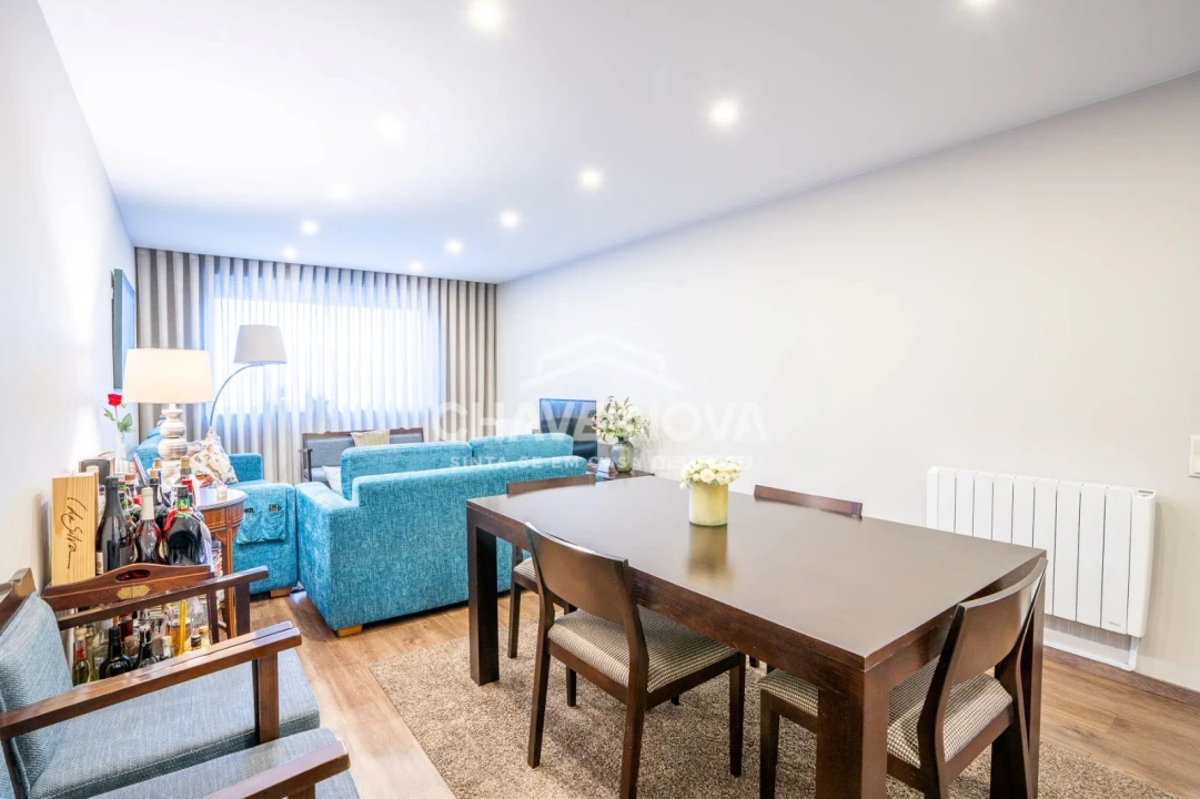 Apartamento T3 para Venda em Lordelo do Ouro e Massarelos Foto 4