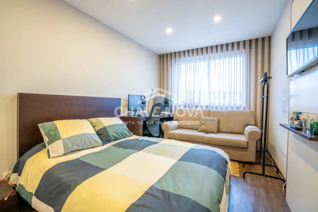 Apartamento T3 para Venda em Lordelo do Ouro e Massarelos Foto 23