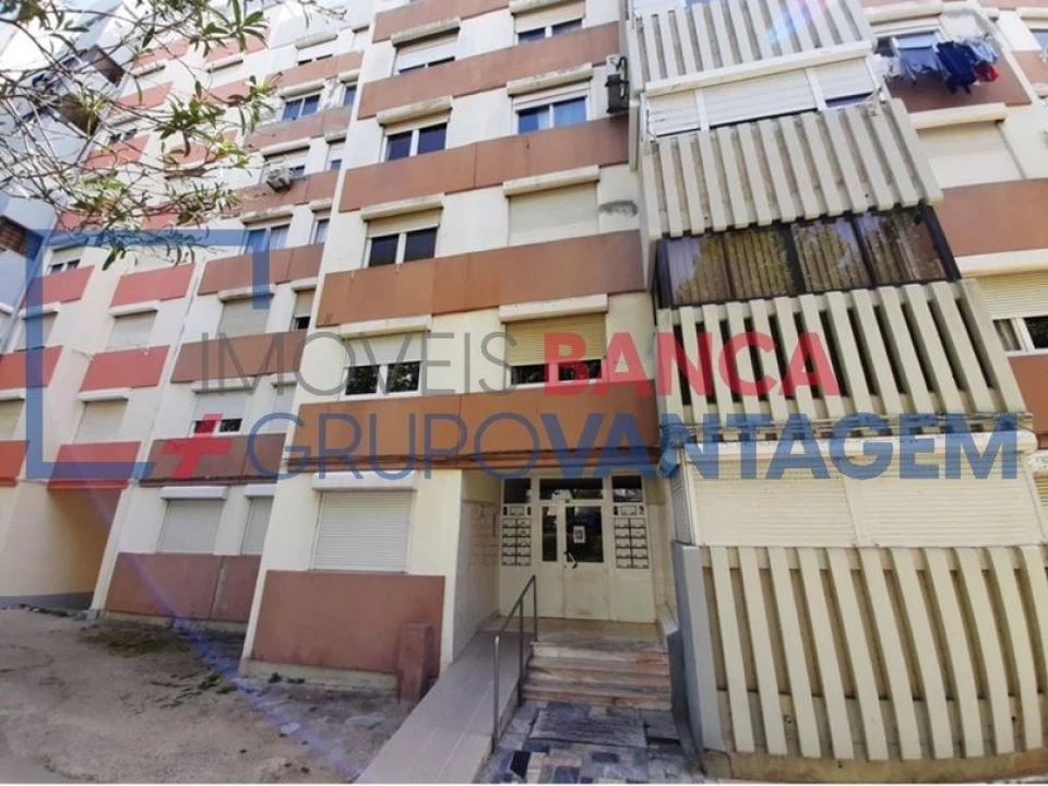 Apartamento T2 para Venda em Santo Antonio da Charneca Foto 2
