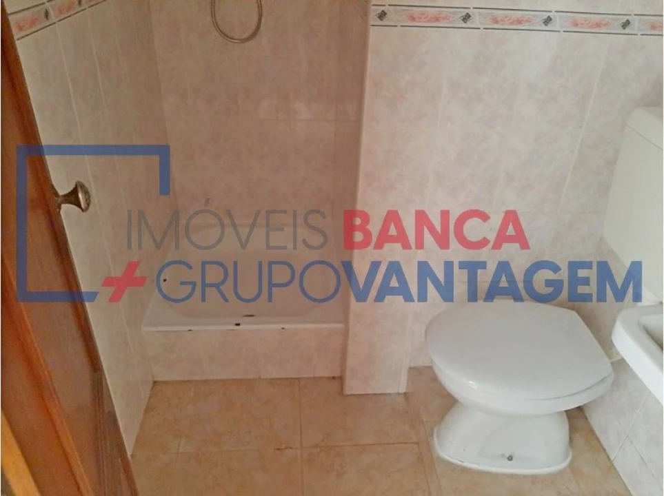 Apartamento T2 para Venda em Santo Antonio da Charneca Foto 16