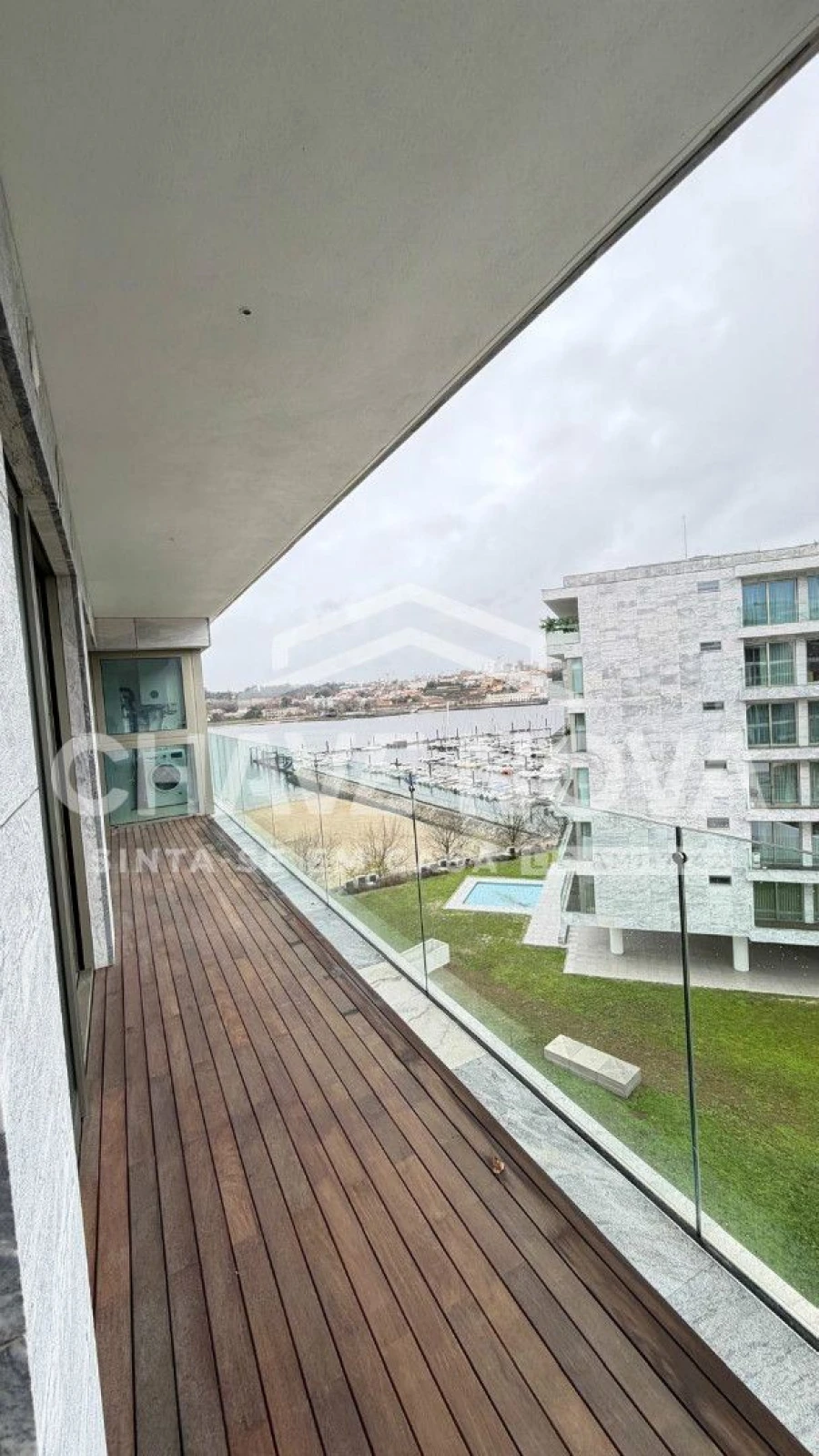 Apartamento T2 para Arrendamento em Canidelo Foto 8