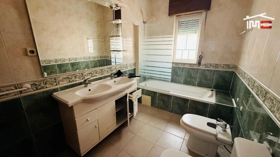 Moradia T3 para Venda em Povoa da Isenta Foto 8