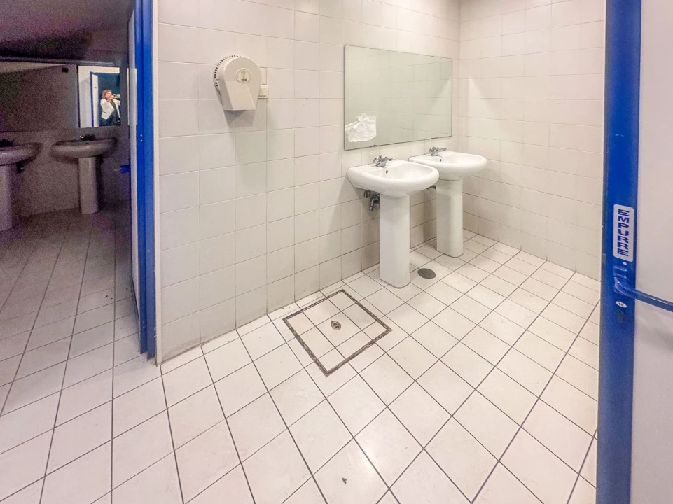 Armazém para Arrendamento em Arcozelo Foto 5