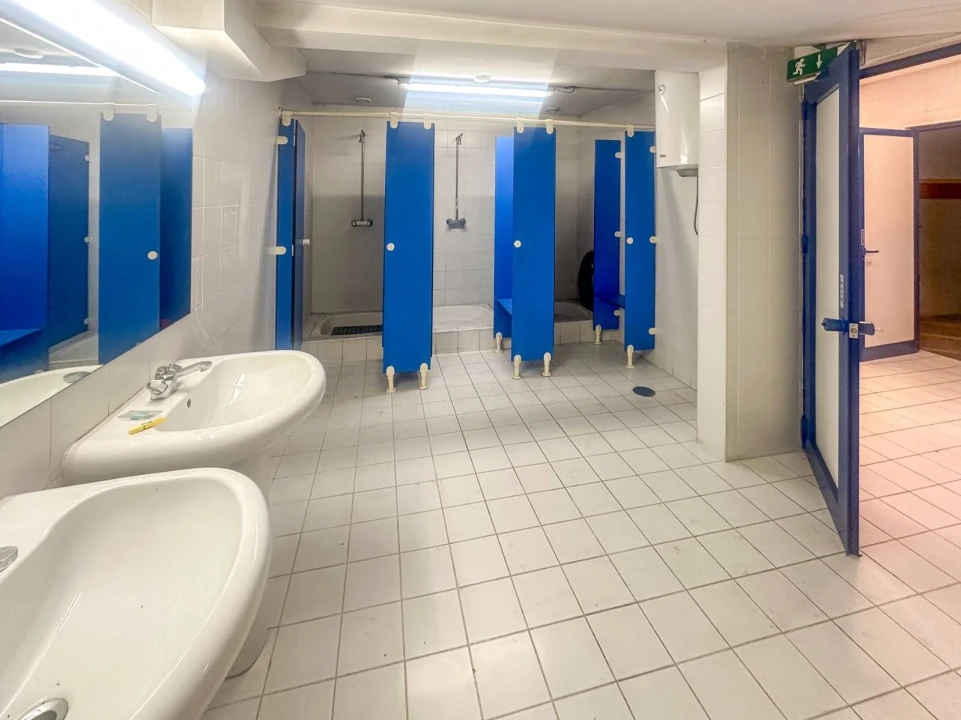 Armazém para Arrendamento em Arcozelo Foto 8