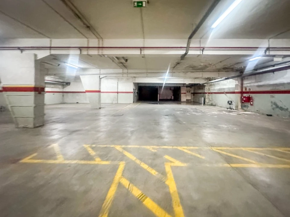 Armazém para Arrendamento em Arcozelo Foto 9