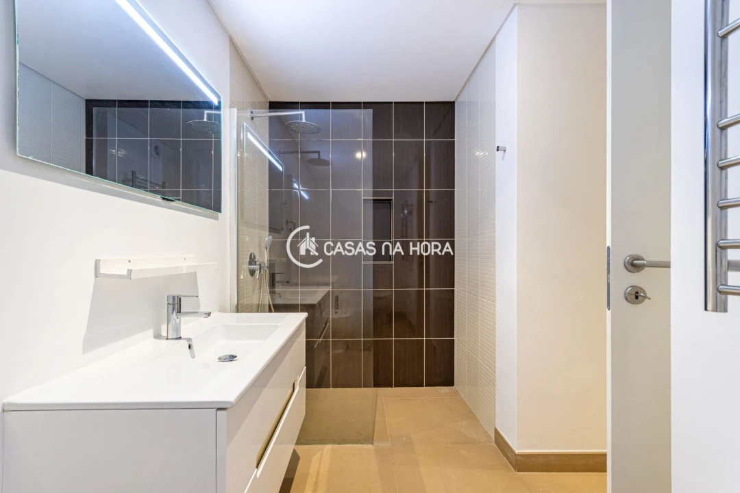 Apartamento T4 para Arrendamento em Belém Foto 29