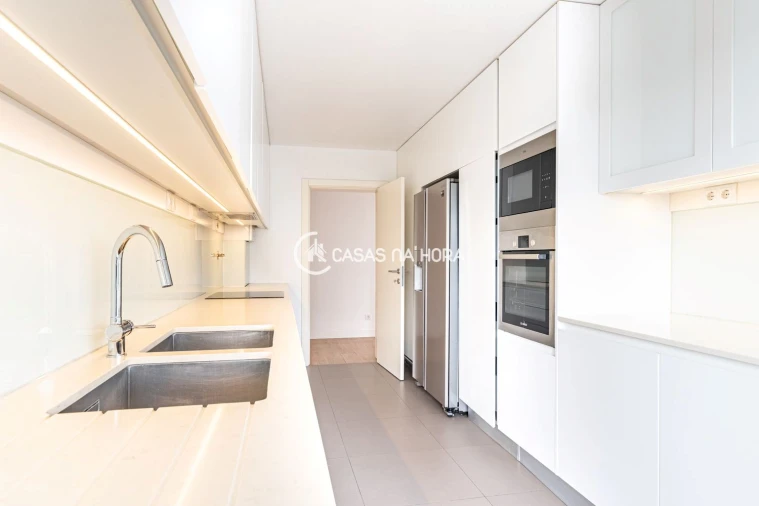 Apartamento T4 para Arrendamento em Belém Foto 11