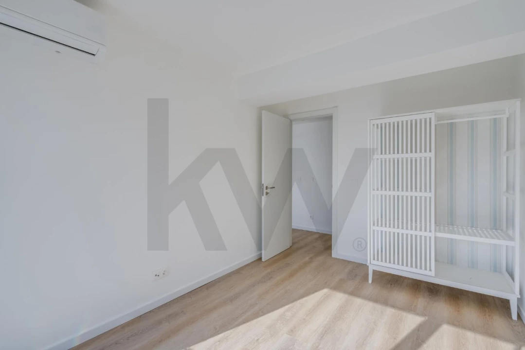 Apartamento T3 para Venda em Porto Covo Foto 25