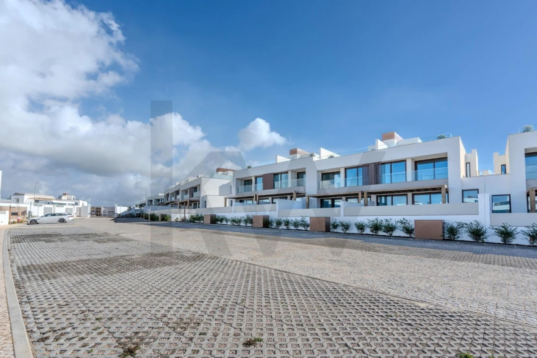 Apartamento T3 para Venda em Porto Covo Foto 41