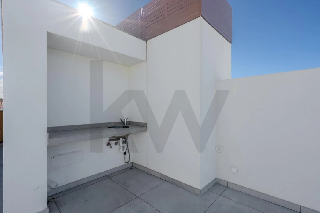 Apartamento T3 para Venda em Porto Covo Foto 56