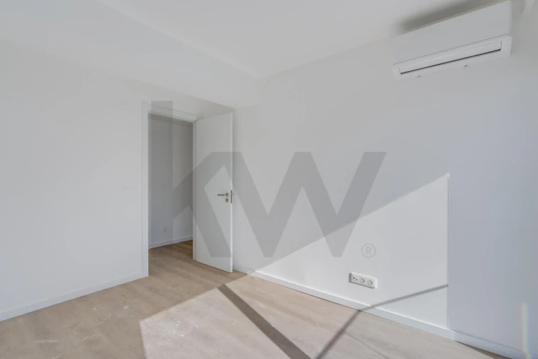 Apartamento T3 para Venda em Porto Covo Foto 26