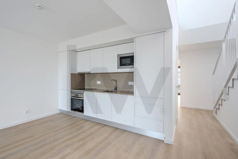 Apartamento T3 para Venda em Porto Covo Foto 30