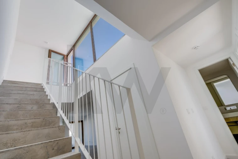 Apartamento T3 para Venda em Porto Covo Foto 33